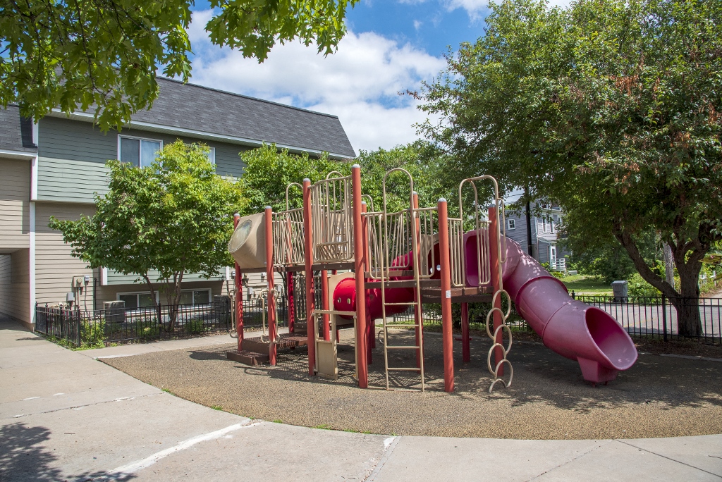 Photos and Video of Talmage Green in Minneapolis, MN